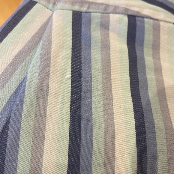 Express Stretch Fashion Shorts - Picture 6 of 10